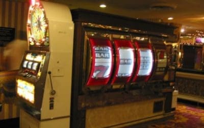 How to Play Slot Machines Smarter and Make Better Decisions at the Casino